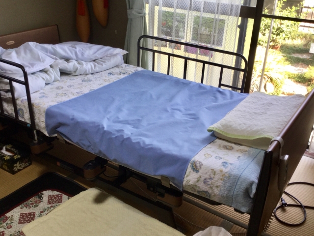 折り畳みベッドは無料で処分できる？傷が少なければ買取もおすすめ | しげん屋  ～愛知県・名古屋市内の切手・貴金属・テレフォンカードの買取なら、しげん屋へおまかせください～